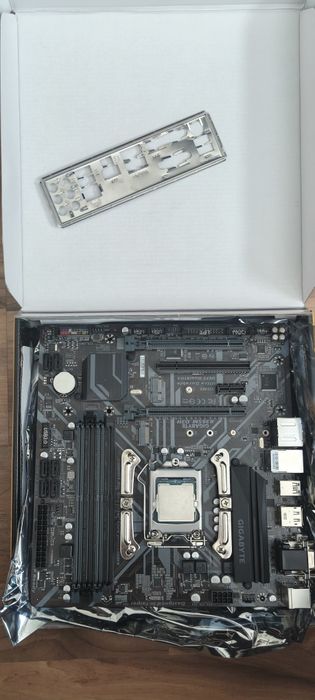 процесор i5 9600kf,дъно gb b365b и охладител pure wings 2