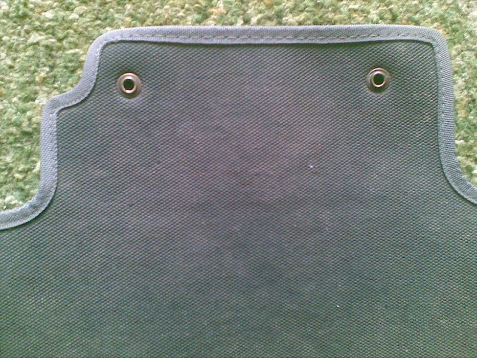 коврик-полик для легкового автомобиля