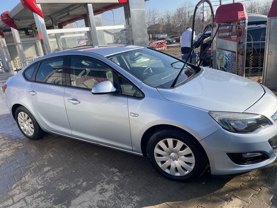 Opel astra j 1.6 - 2016