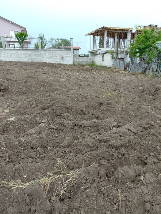 Разчистване,подравняване и ограждане на имоти, парцели