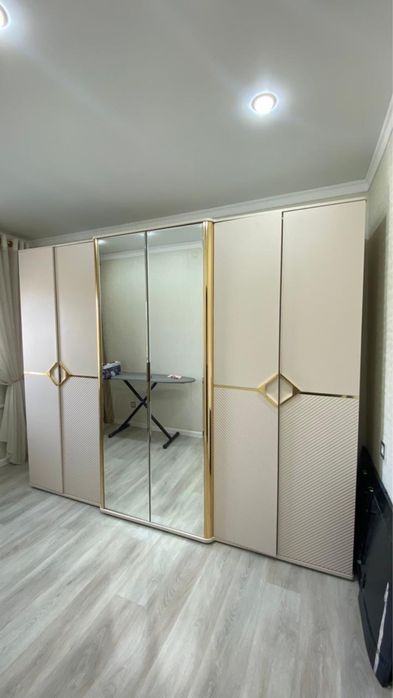 Продам шкаф Турция в отличном состоянии