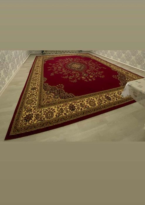 Продается  большой ковёр