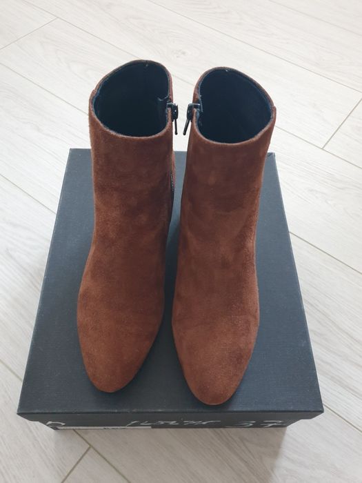 Продам ботильоны 37 рос размер