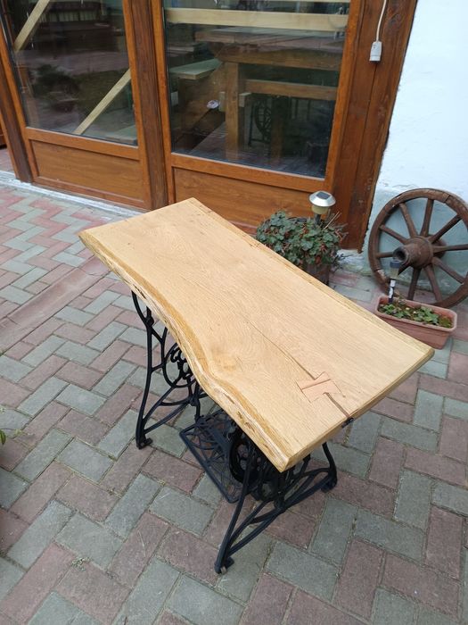 Birou sau masa - mașină de cusut