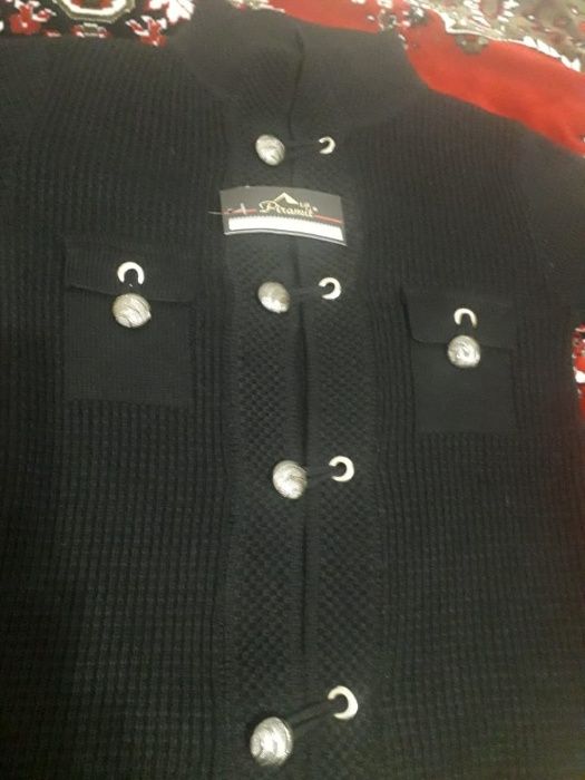 Продаю свитера мужские