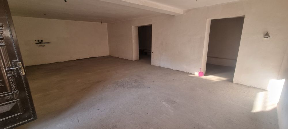 Srochni yertula sotiladi