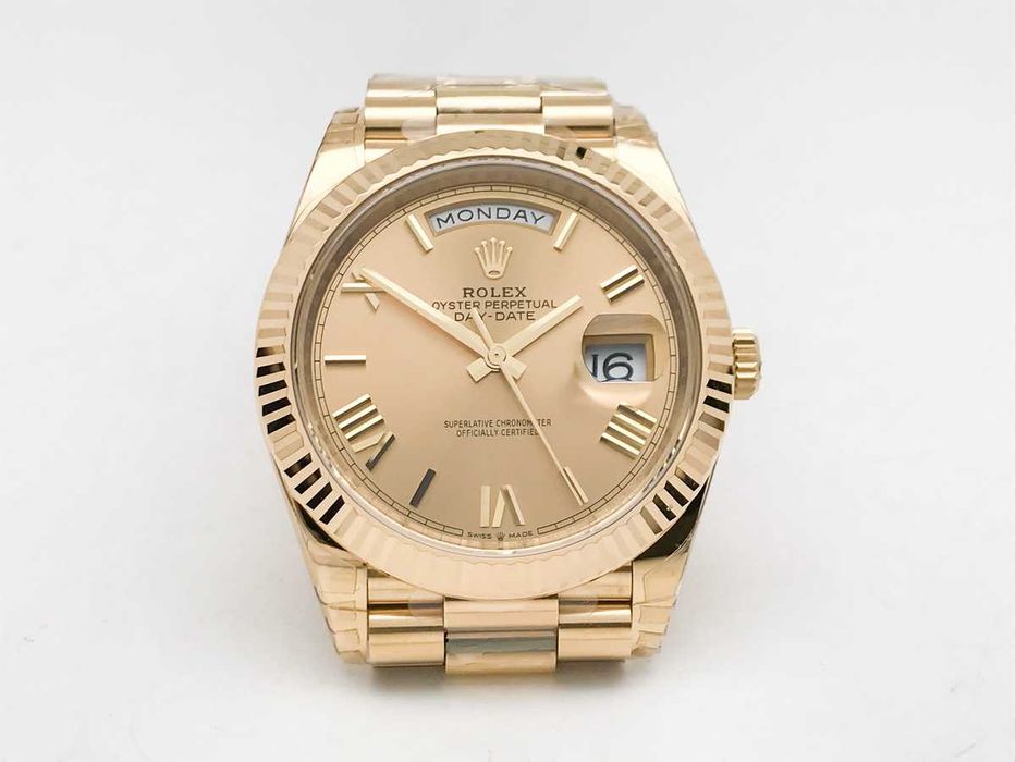 Rolex Day-Date 40mm Fluted Bezel Yellow Gold Roman Dial President – реални снимки