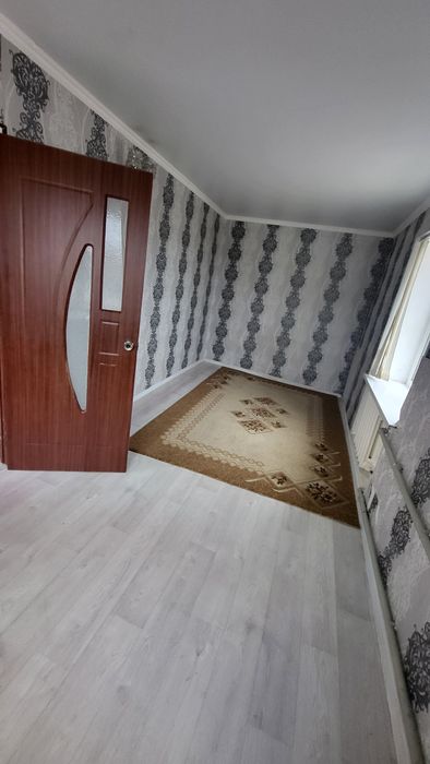 Продаётся 2 ком 2 этаж.