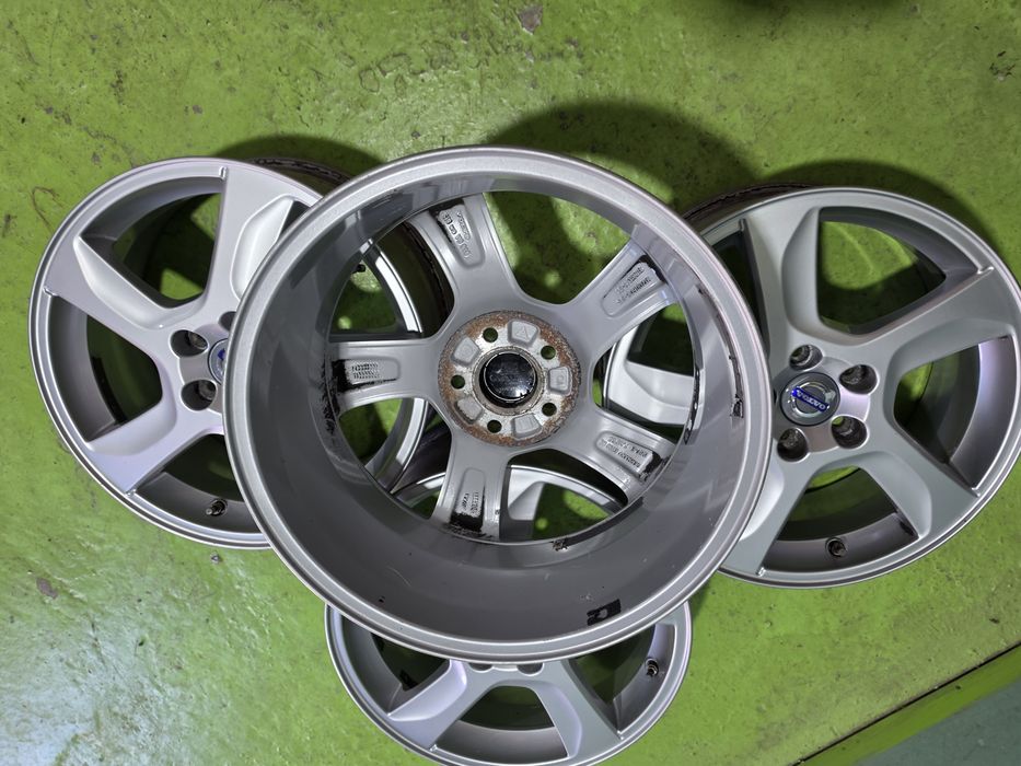 17 5x108 Volvo лети джанти 5х108 волво