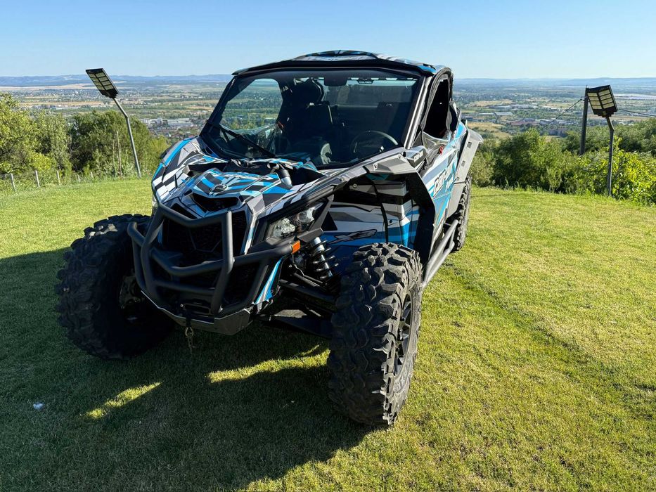 Can am maverick x3 turbo rr rc 200 cp