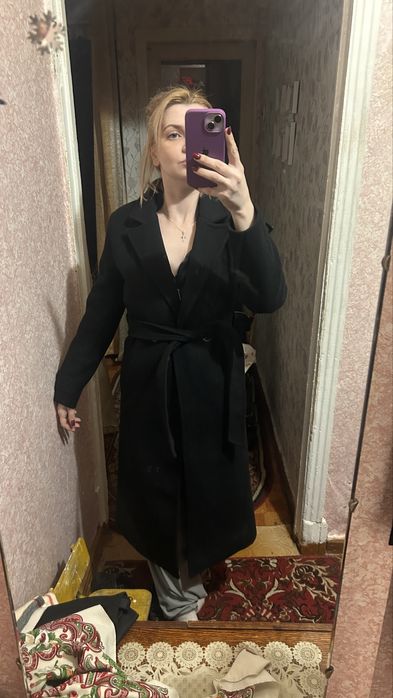 Продам пальто , размер 42