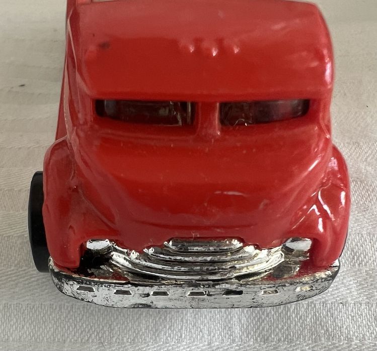 Masinuta Hot Wheels Mig pig