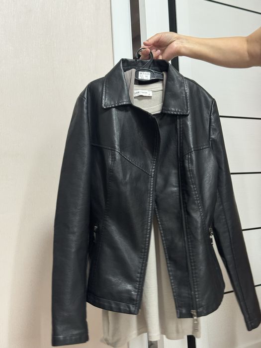 Продам кожанку новую 7000 тг