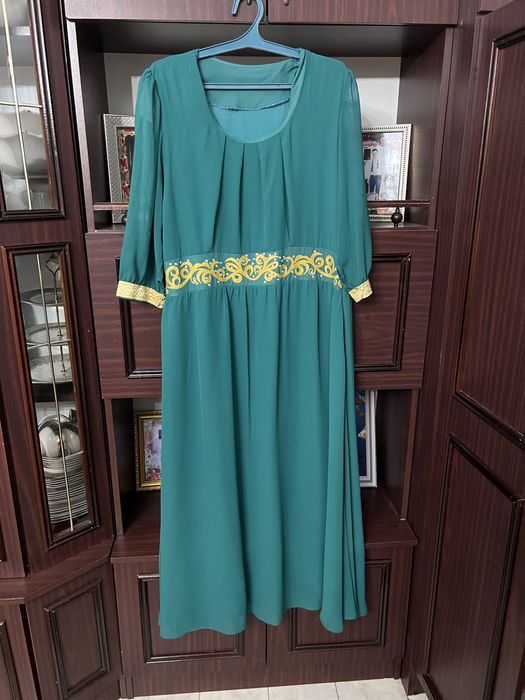 Платья нарядные по 5000