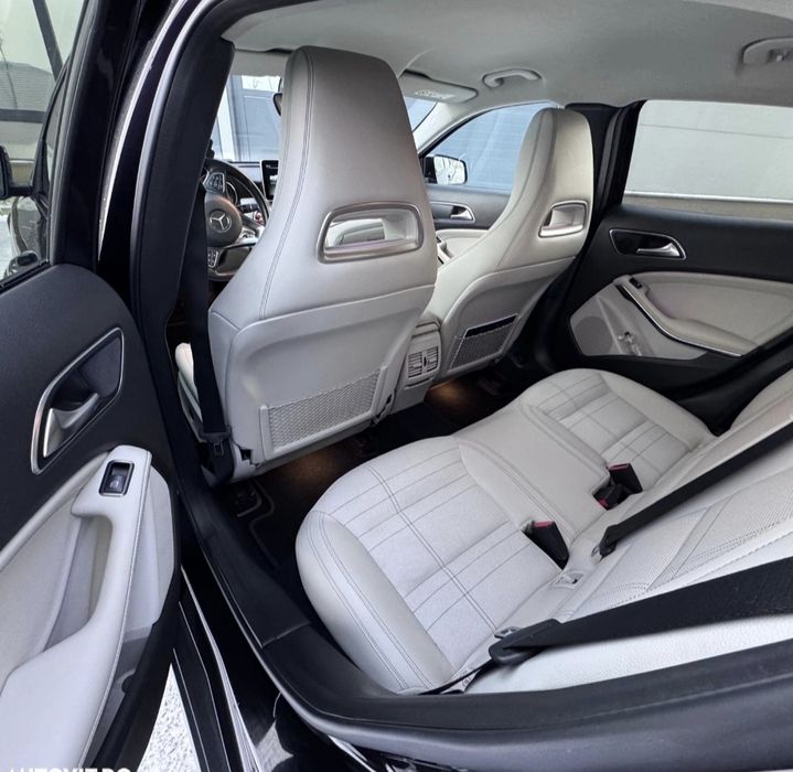 Mercedes Benz GLA 4Matic 2016