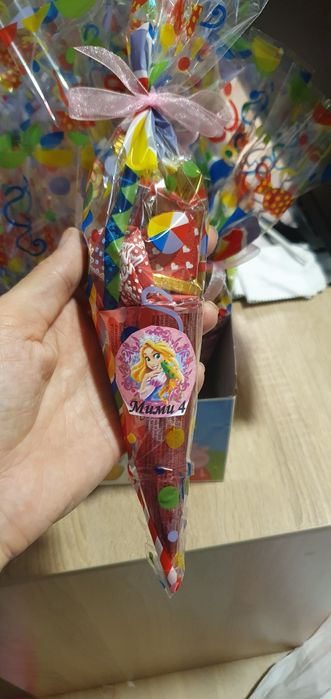 Картонени торти с герои