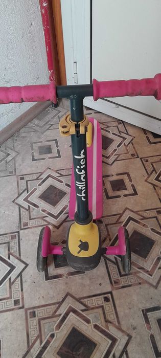 Детска Тротинетка Chillafish-със светещи колела