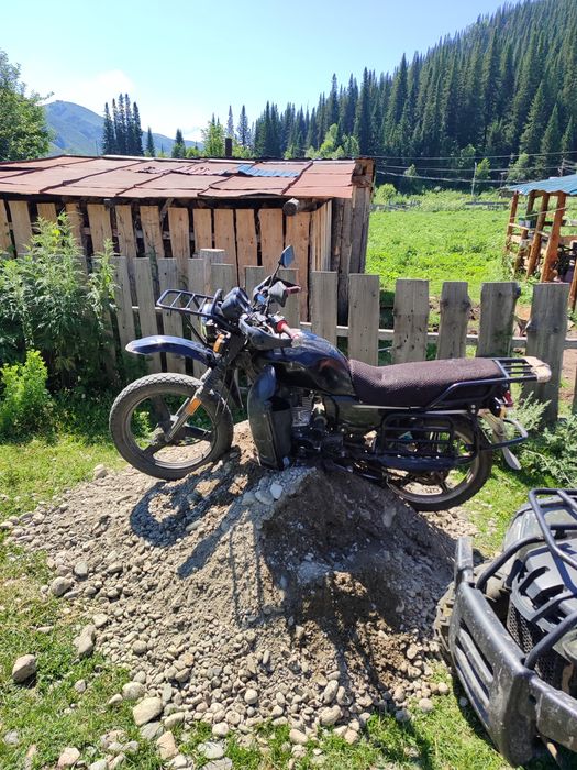 Мотоцикл Сузуки GSX