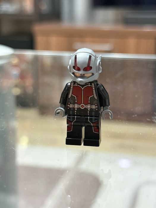 sh0201 Ant-Man - Original Suit / Lego Marvel Avengers Super Heroes