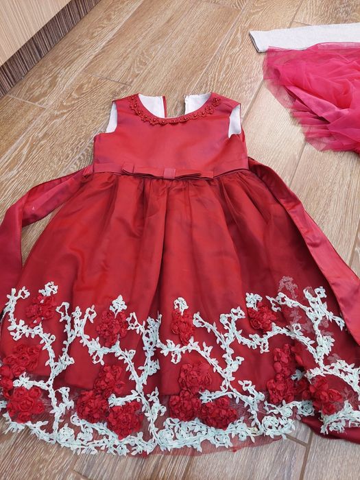 Детски роклички за повод