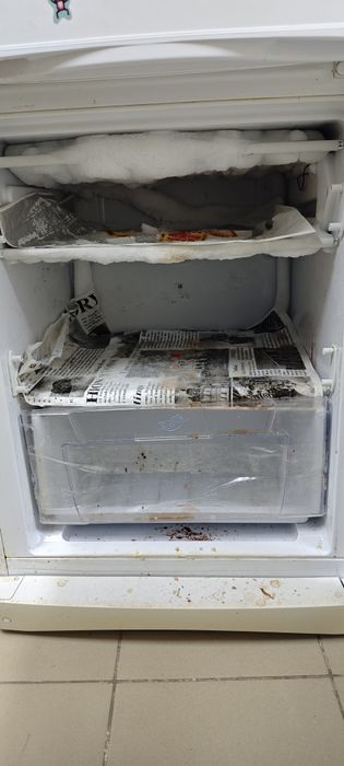 Холодильник indesit