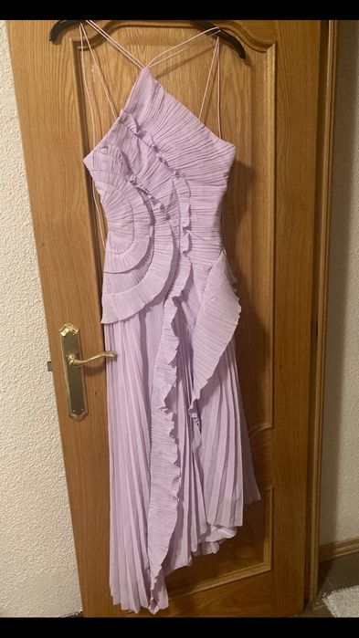 Нежна ,стилна рокля