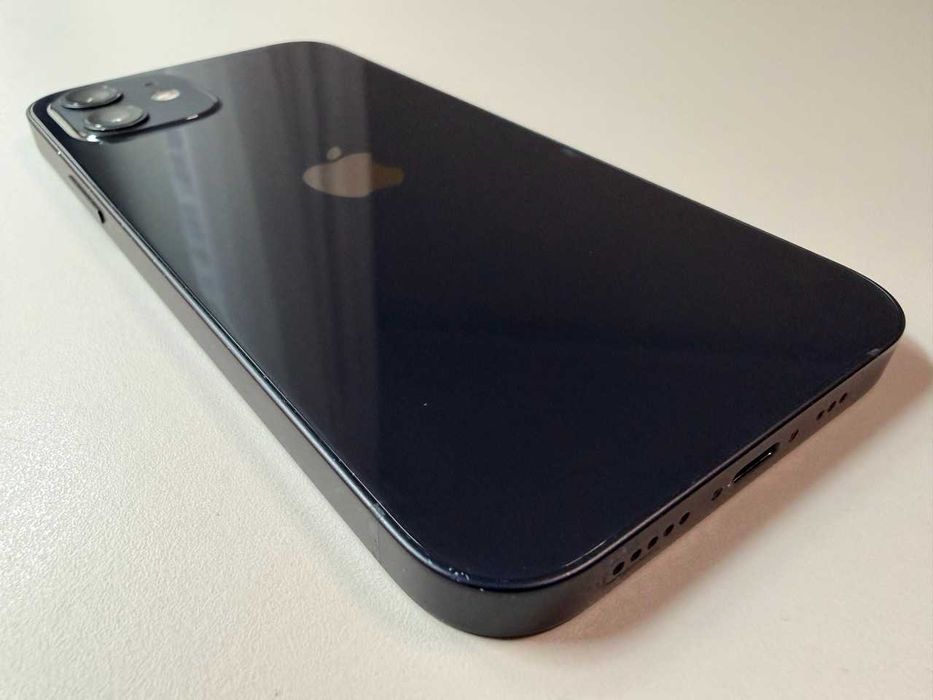 Apple / iPhone 12 64 Gb / Midnight