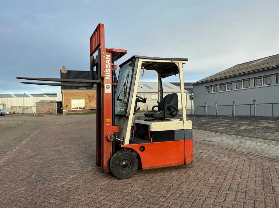 Stivuitor electric Nissan