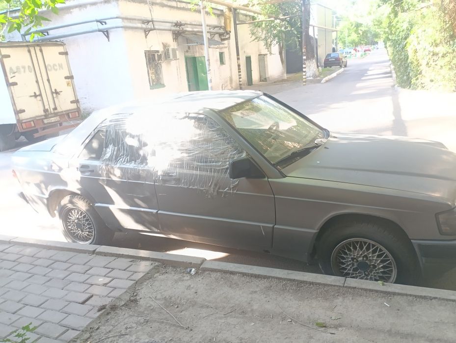 Мерс 190 в околохреновом состоянии