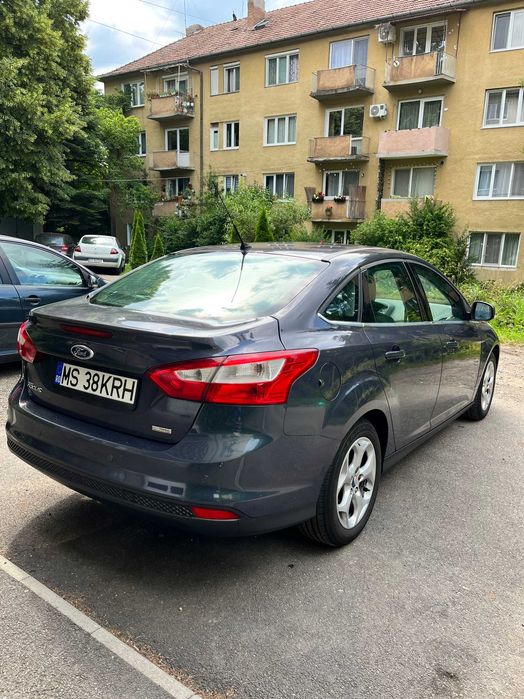 FORD Focus 2013 — imagine 4