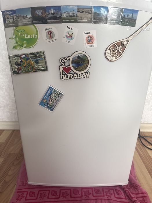 Продам маленький холодильник