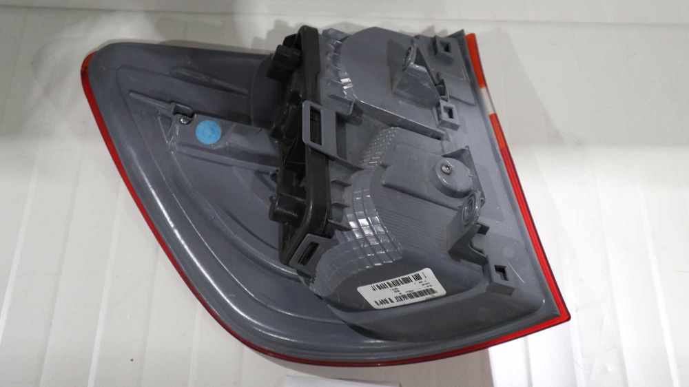 Десен външен стоп Н7 с крушки БМВ Х3 Ф25