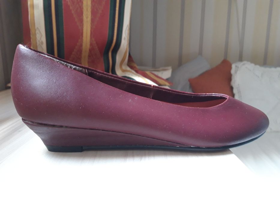 Дамски обувки от естествена кожа