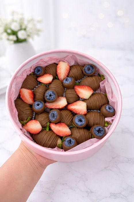 Клубника в шоколаде. Shokoladli klubnika.