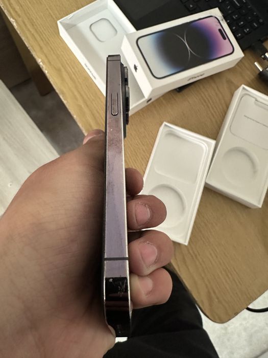 Продам Iphone 14 pro