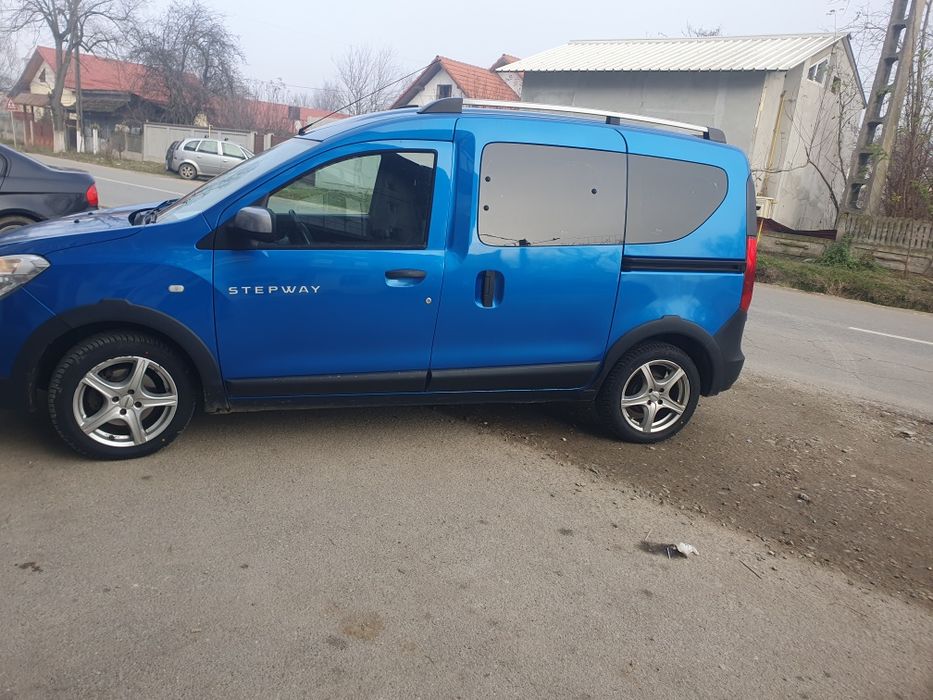 Dokker Stepway 2016