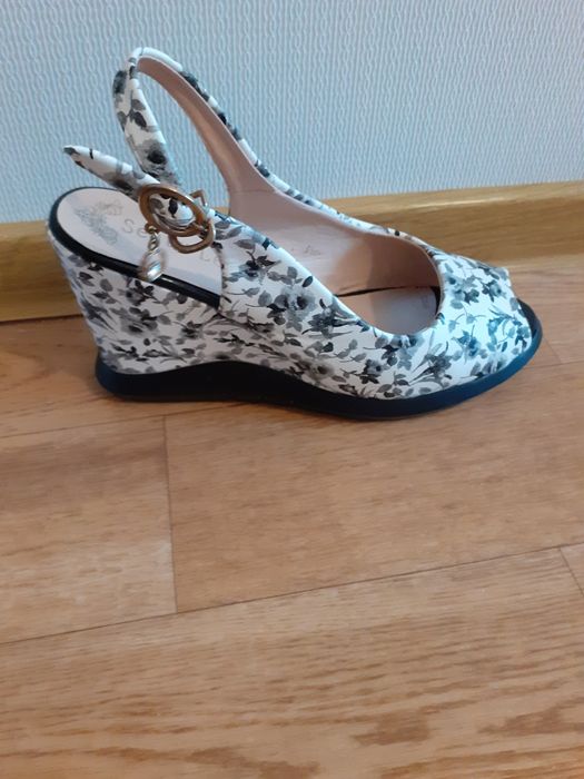 Женские туфли, босоножки