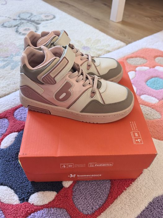 Обувки за момиче Biomecanics 30 номер