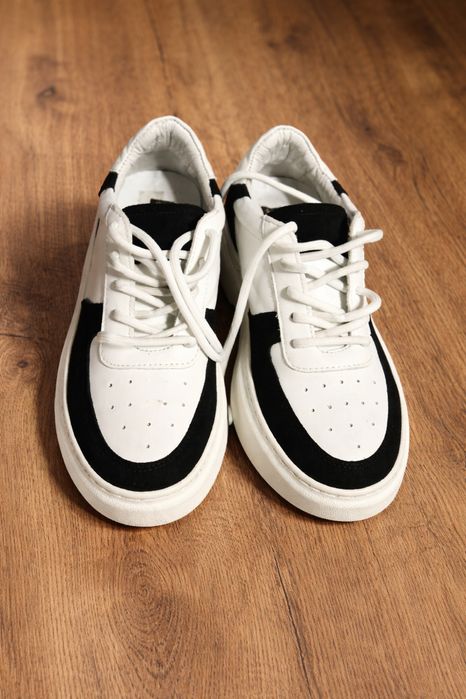 Кроссовки 37 новые