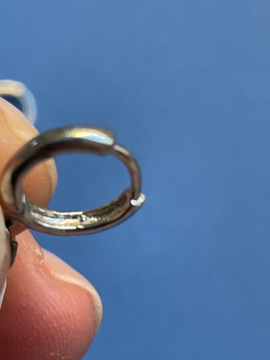 Cercei albi - lacrima - un cadou fin