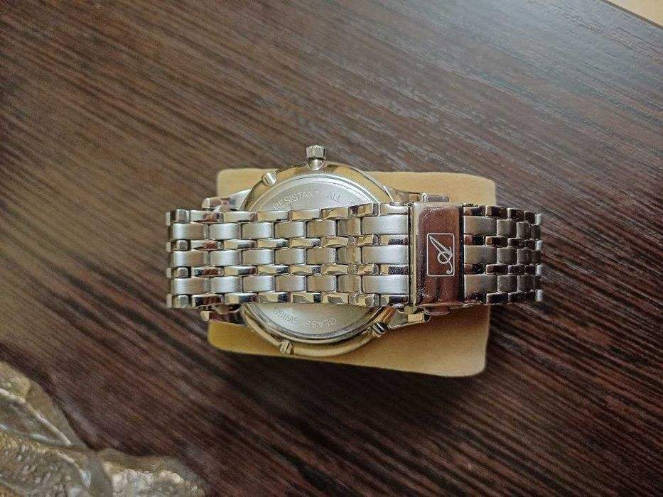 Швейцарские наручные часы Adriatica