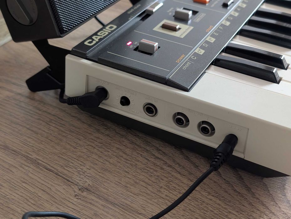 Orga / pian / Sintetizator CASIO MT-800 in cutie