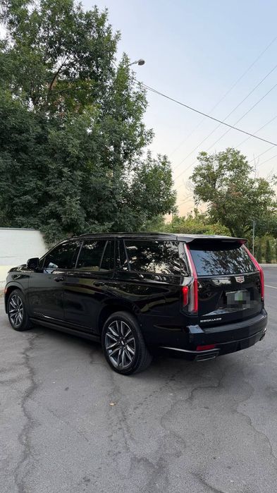 CADILLAC ESCALADE 600   Насия. савдога. берилади