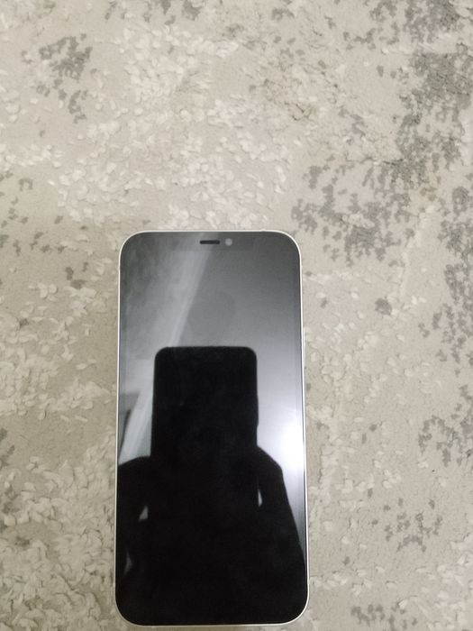 Айфон 12 сатылады