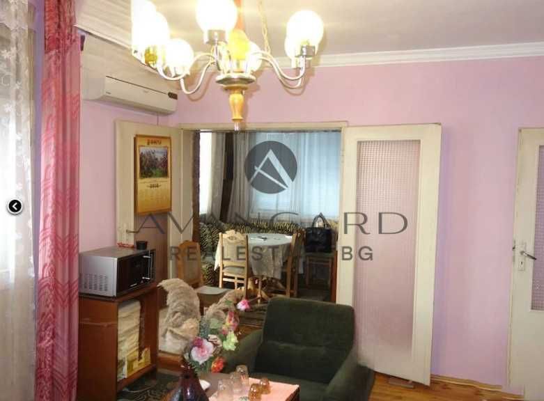 оф.23365 Етаж от къща/ Прослав