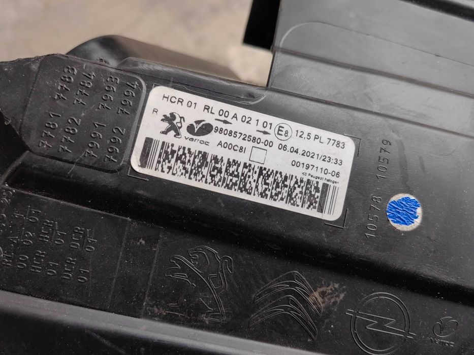 Фар Peugeot Expert десен / Фар Пежо Експерт Оригинален