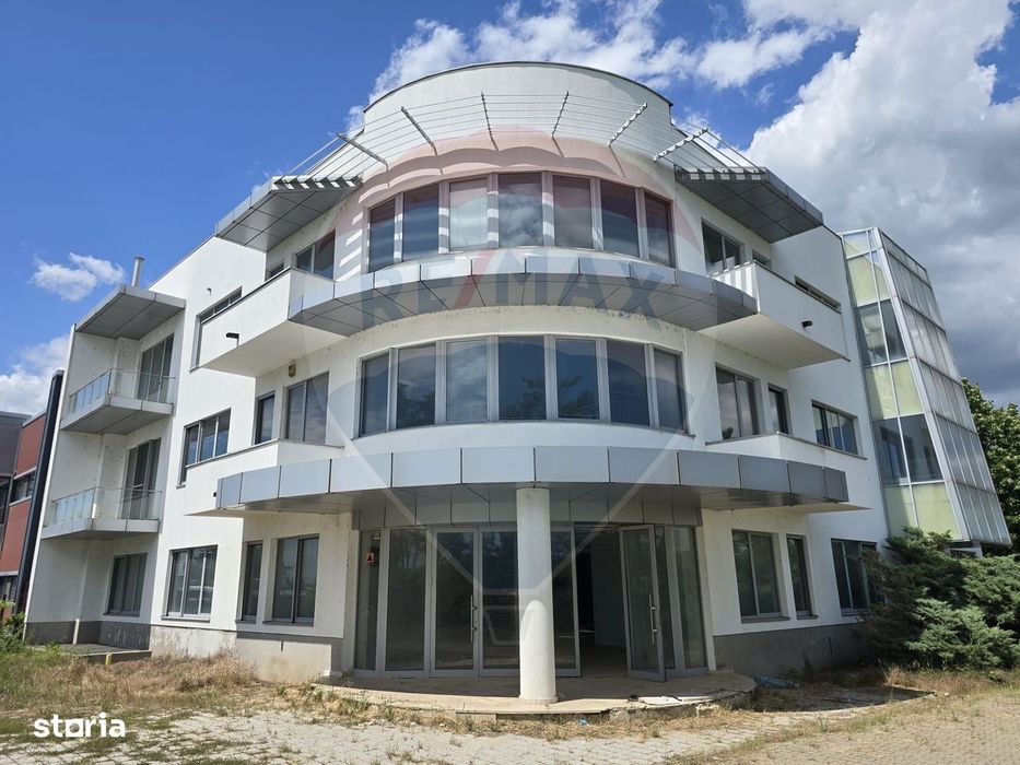 De Vânzare Clădire de Birouri 1.769 mp cu Teren 3.728 mp DN4