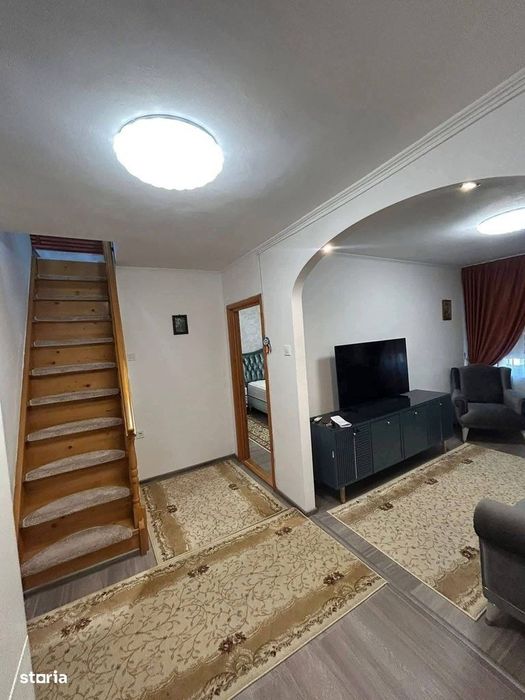 De vanzare apartament 3 camere, 2 bai, balcon mare, mobilat si utilat