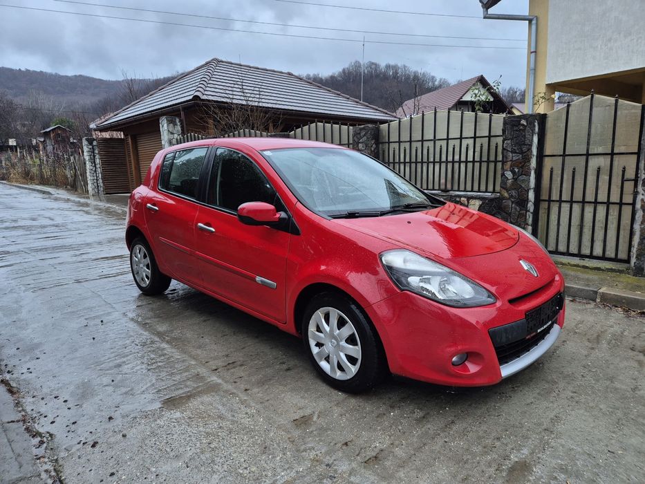 Renault Clio 2011 1,2 benzina Euro 5 205 000km