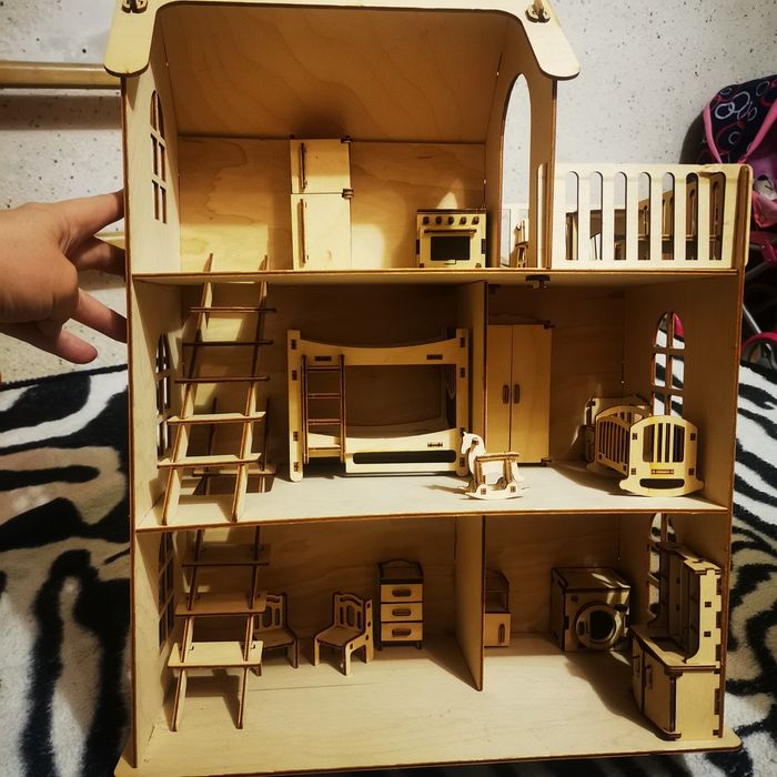 Домик  кукольный